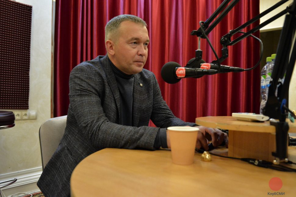 Андрей Рудалёв презентовал книгу «Время распада» в ЦУМе